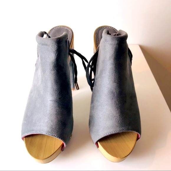 Reneeze Gray Studded Ankle Tie Peep Toe Heels  Size 7.5 - Picture 8 of 14